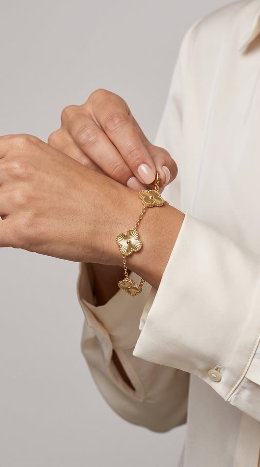 MINA - Klavertje Goudkleurige Armband